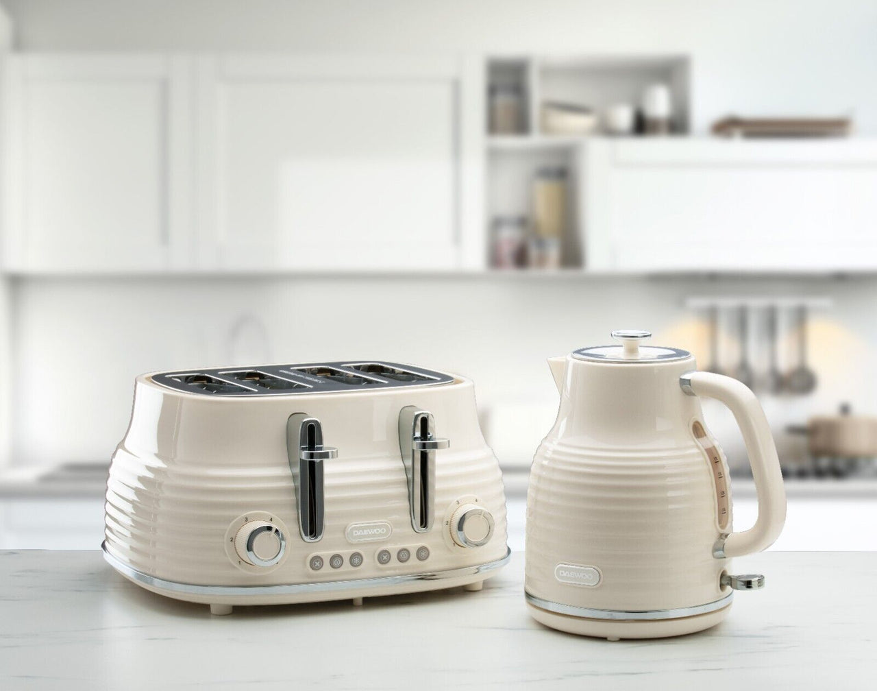 Daewoo Sienna Cream 1.7L Jug Kettle & 4 Slice Toaster. Modern Kettle & Toaster