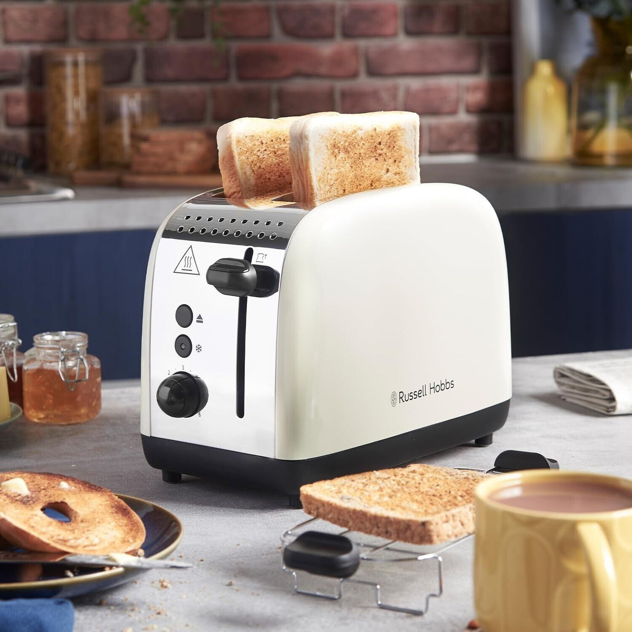 Russell Hobbs Colours Plus 1.7L Kettle, 2 Slice Toaster & 700W Manual Microwave RHMM701C Matching Set in Cream