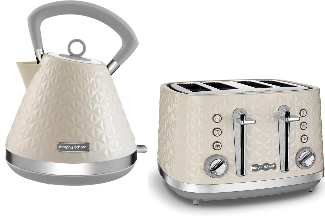 Morphy Richards Vector 1.5L 3KW Pyramid Kettle & 4 Slice Toaster in Cream