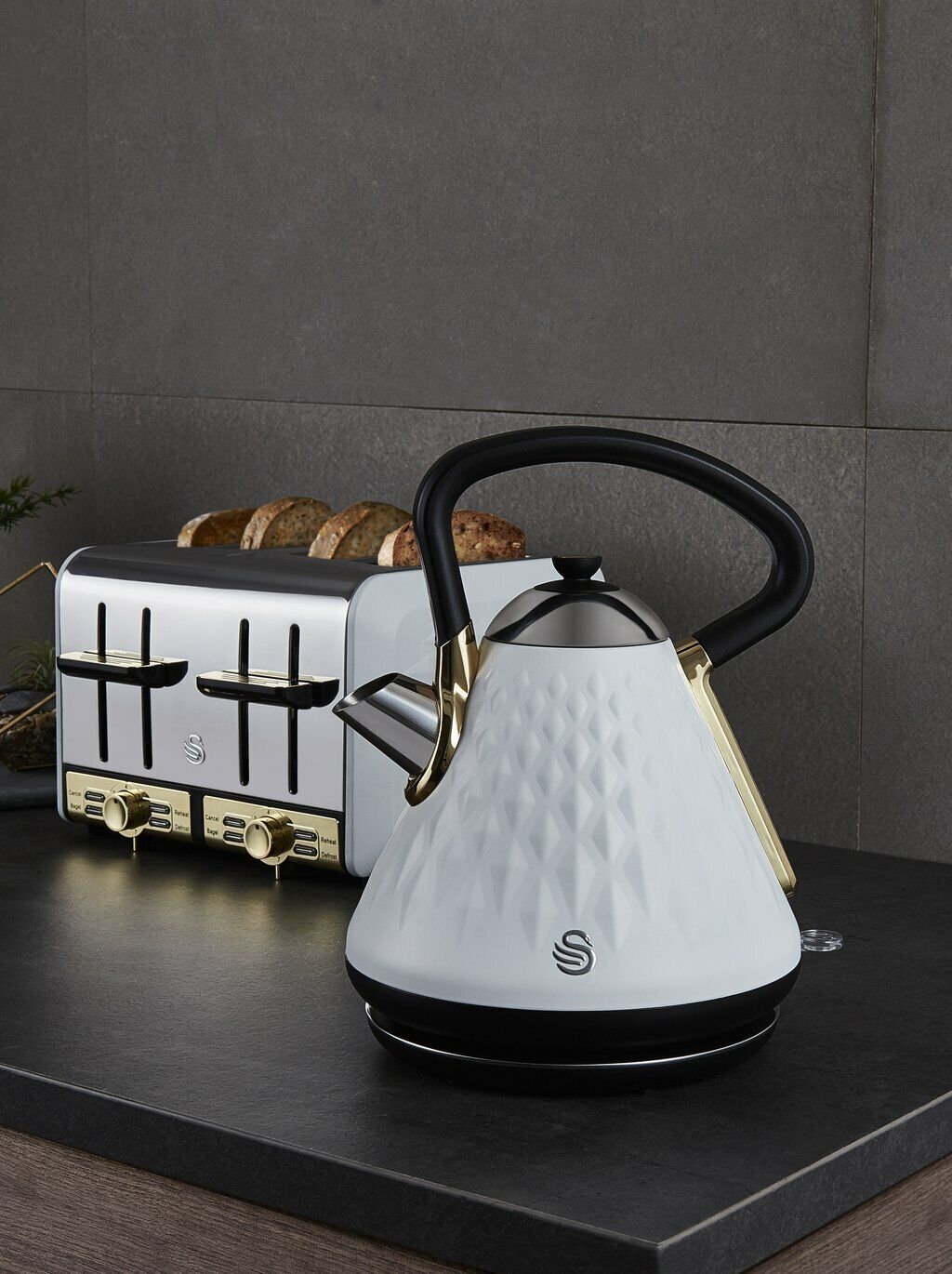 SWAN Gatsby Kettle 4 Slice Toaster Bread Bin & Storage Canisters White & Gold