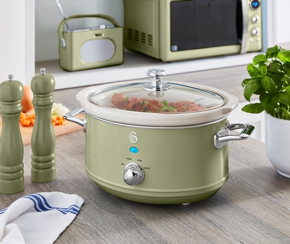 Swan Retro Green 3.5L Slow Cooker Ultra Energy Efficient Cooking for the Family