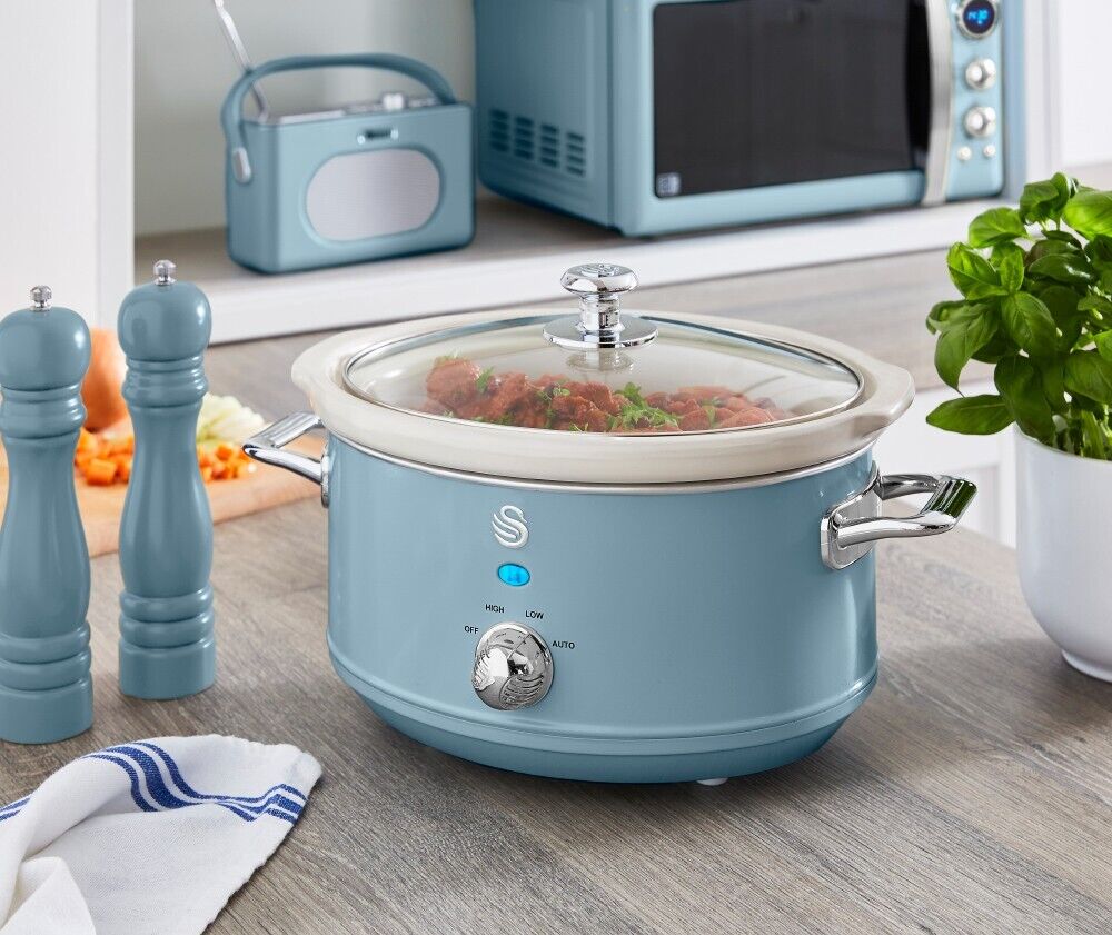 Swan Retro Blue 3.5L Slow Cooker Ultra Energy Efficient Cooking for the Family