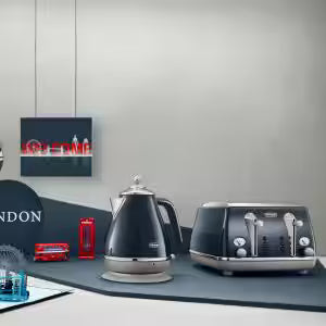 De'Longhi Icona Capitals London Blue 1.7L Jug Kettle & 4 Slice Toaster Set