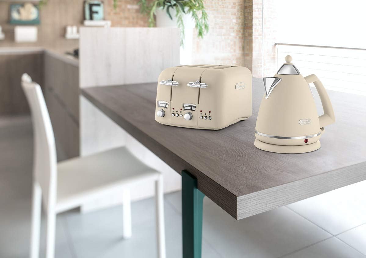 De'Longhi Argento Flora Cream 1.7L Kettle & 4 Slice Toaster Matching Set