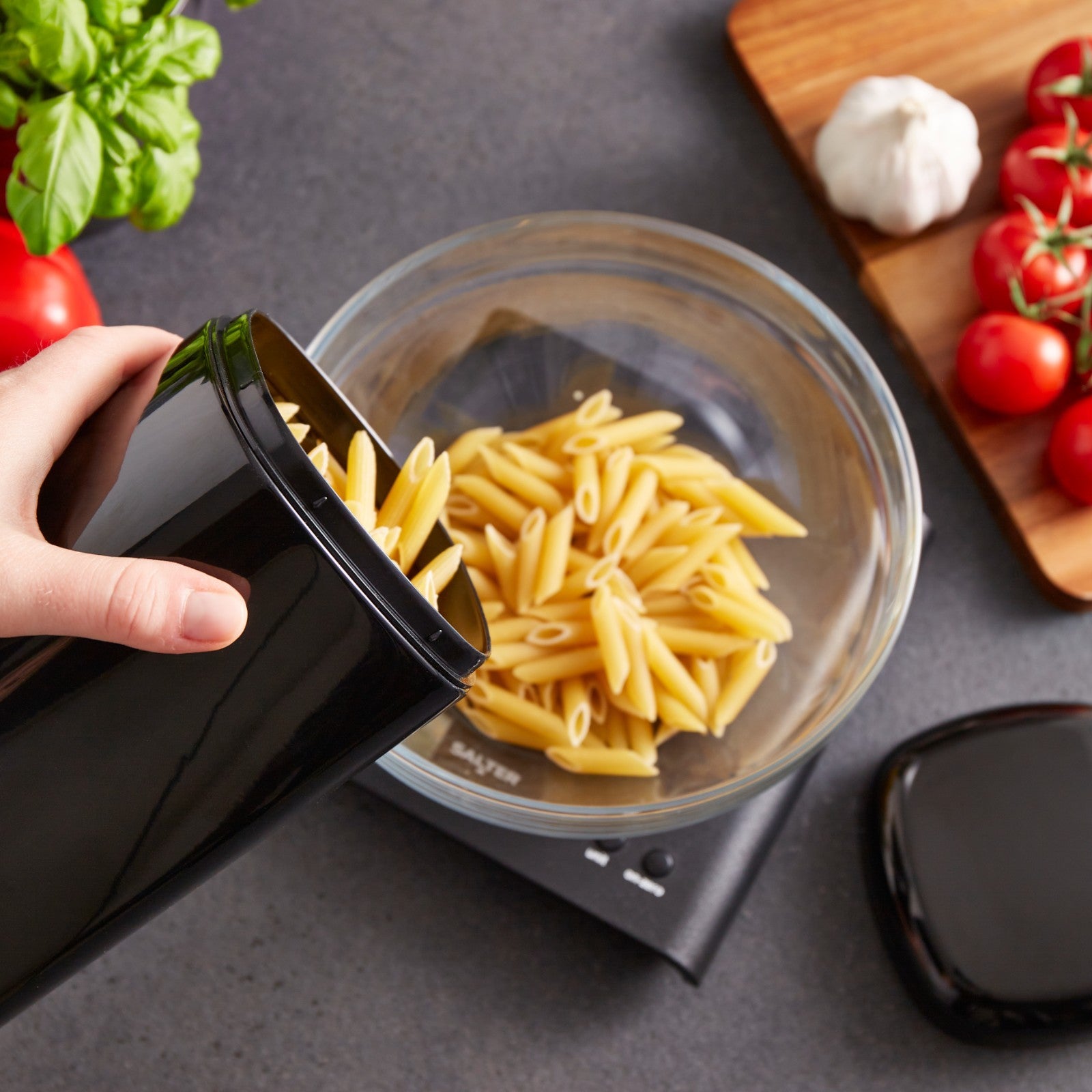 Morphy Richards Equip Kitchen Storage Canisters Set of 2 Large Canisters Black5