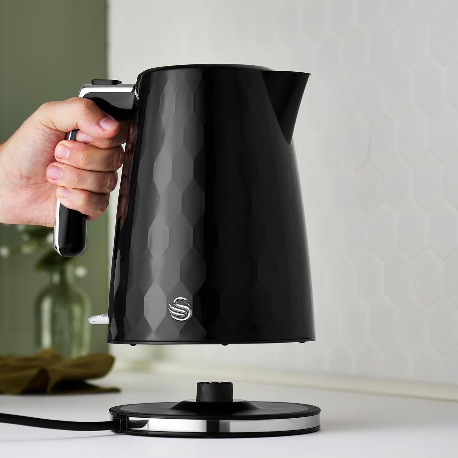 Swan Hexton Black Kettle, 2 Slice Toaster and 20L 800W Microwave Kitchen Set6