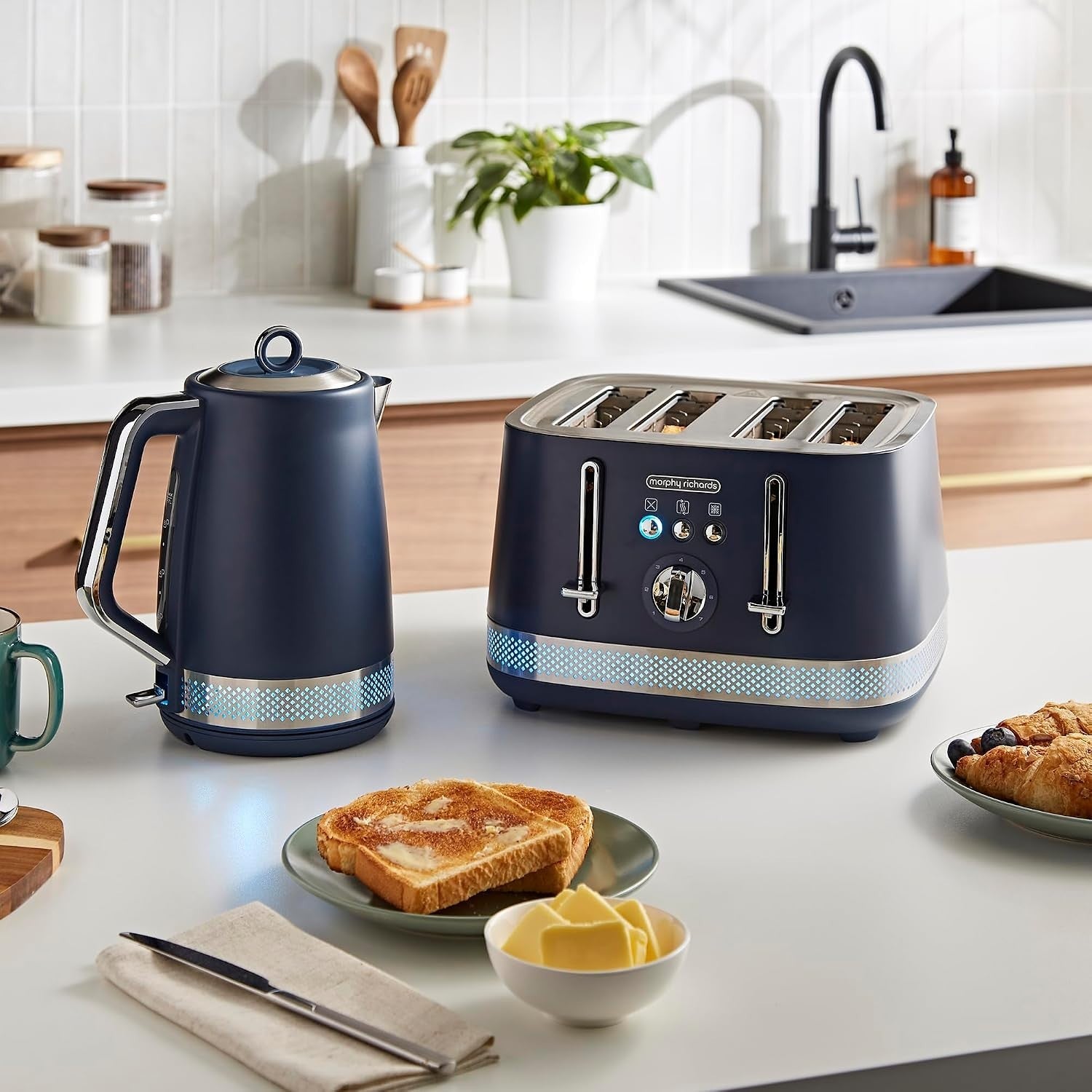 Morphy Richards Illumination Navy Peony 1.7L Jug Kettle & 4 Slice Toaster Set1