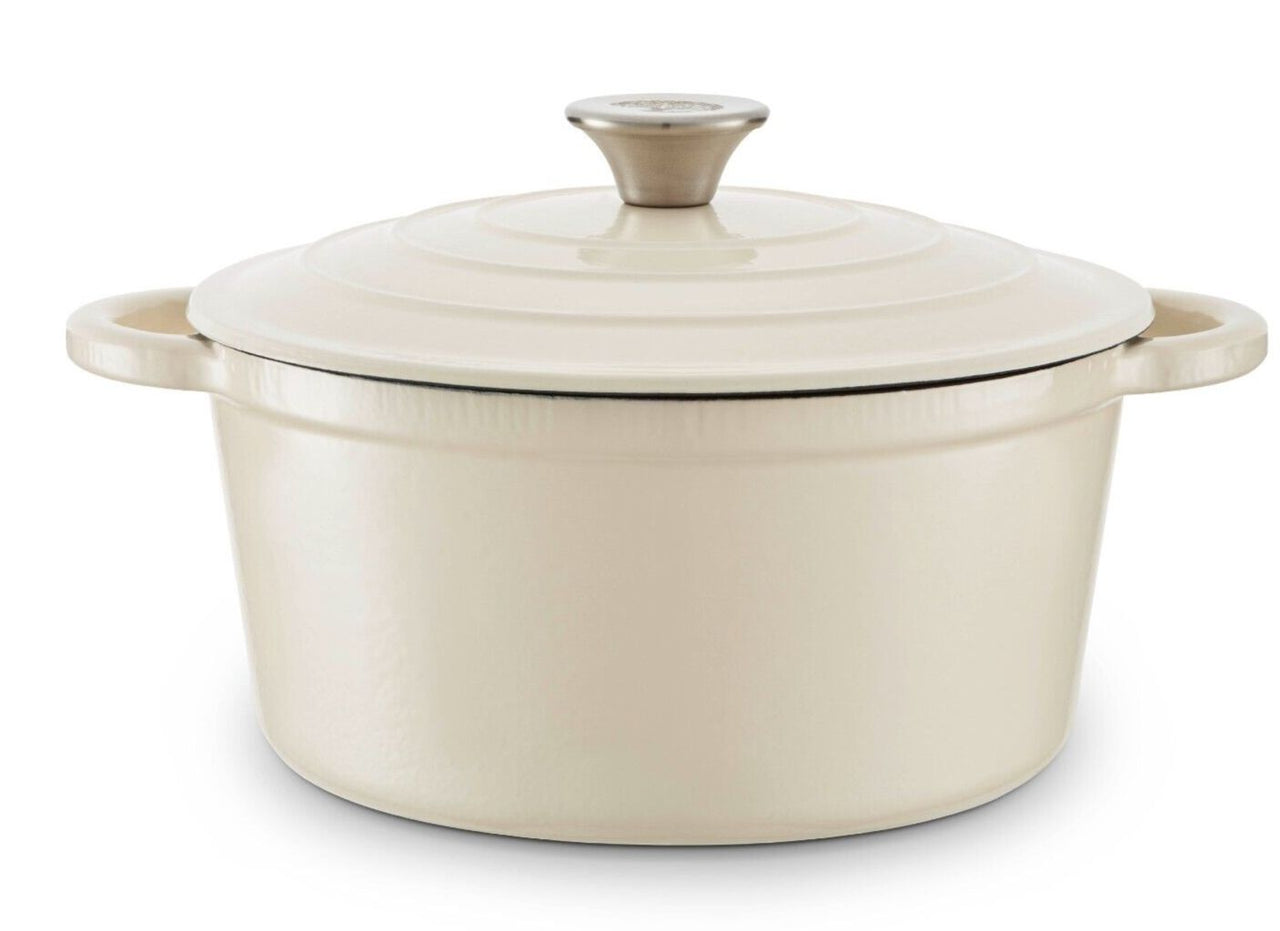 Barbary & Oak 24cm Casserole Dish Cast Iron in Camembert Cream with 25 year Guarantee