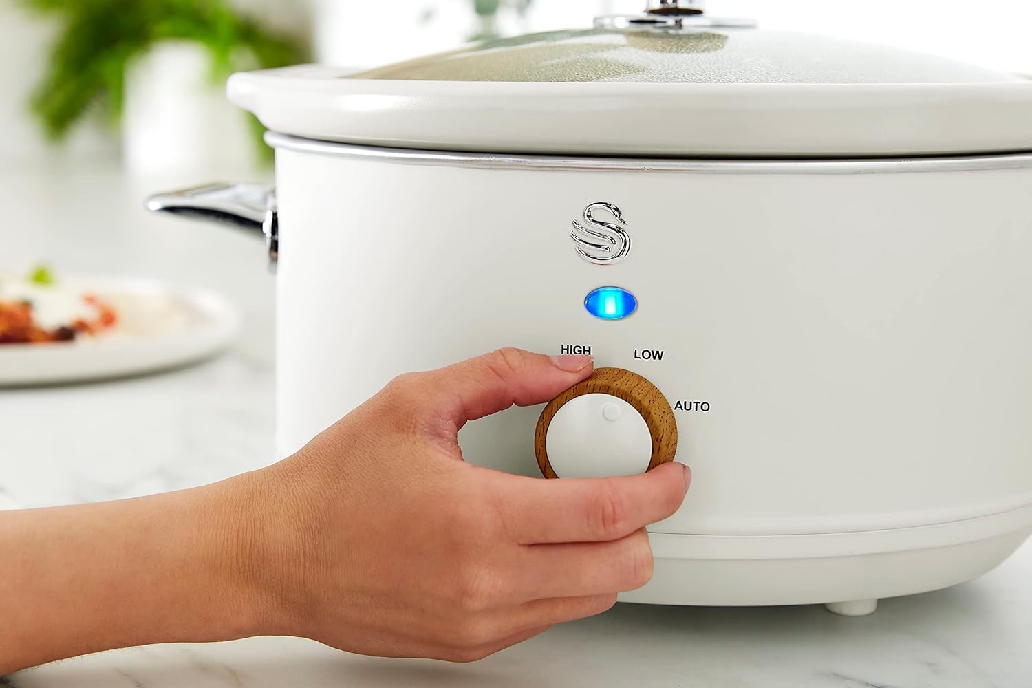 Swan Fjord White Jug Kettle Toaster plus Nordic Microwave and Slow Cooker Set12
