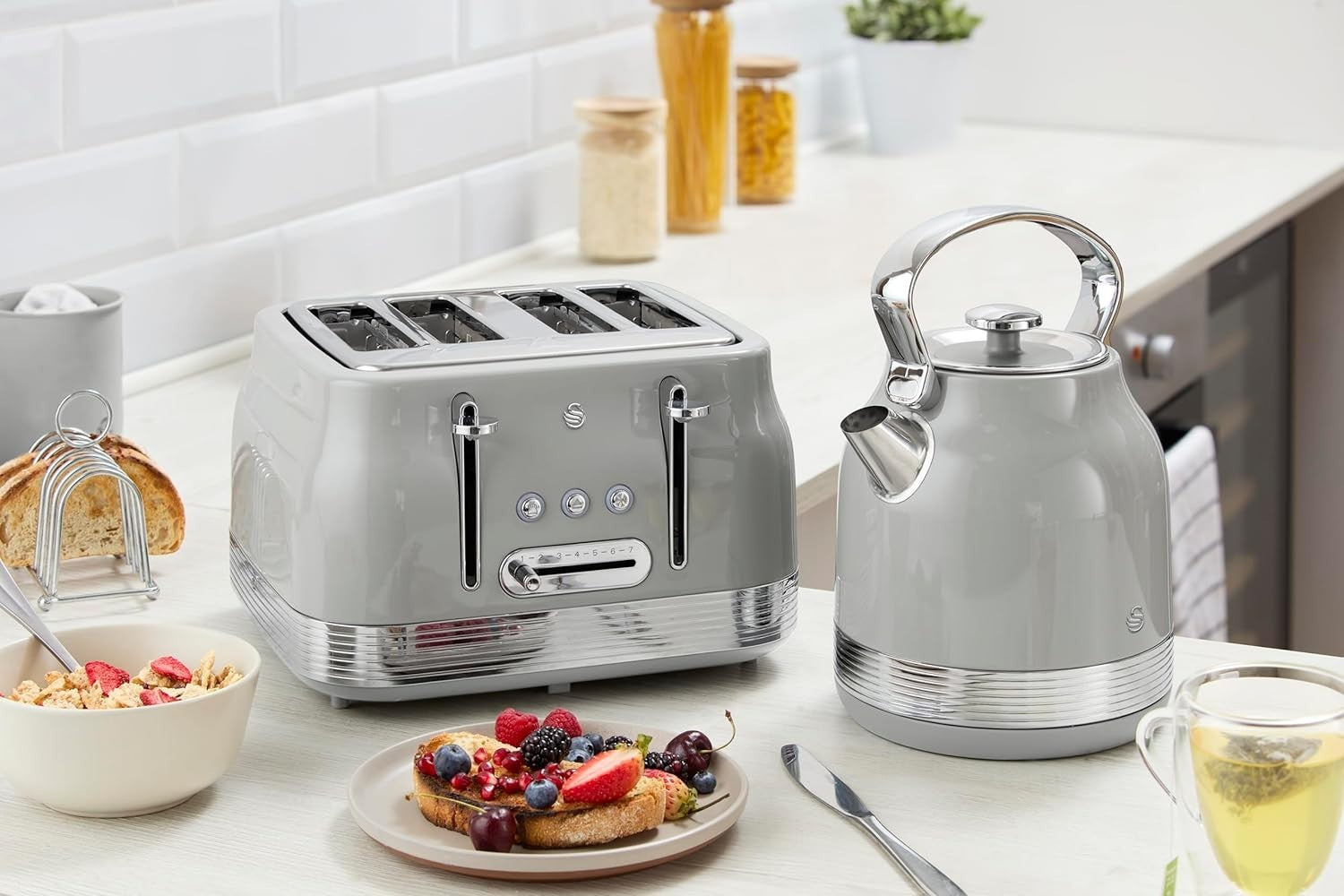 Swan Retro Revive Grey Kettle Toaster Microwave Bundle Stovetop Design Kettle1