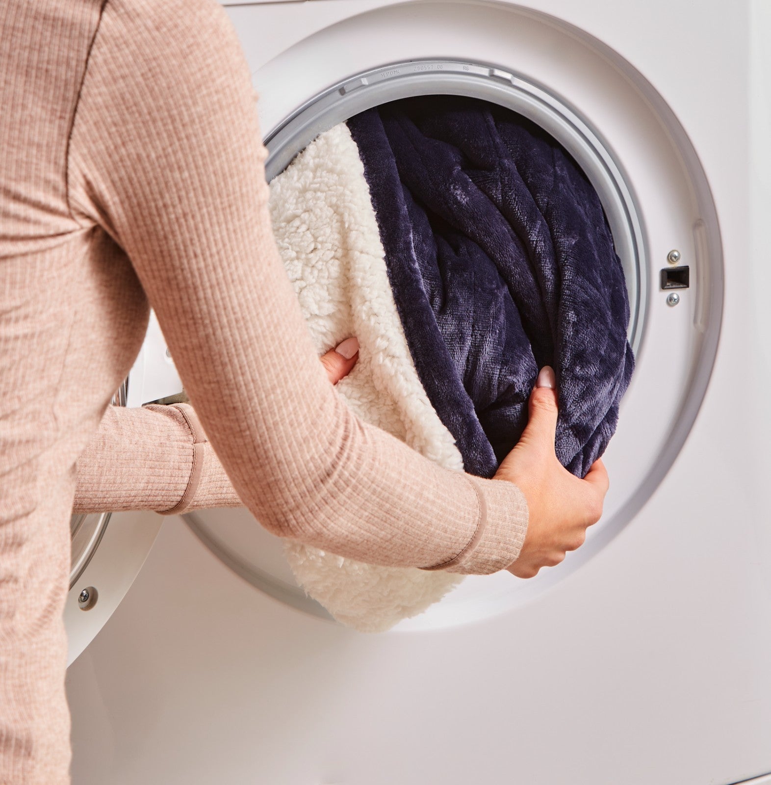 Morphy Richards EverCosy Electric Heated Throw Teddy Fleece Blanket Navy Small10