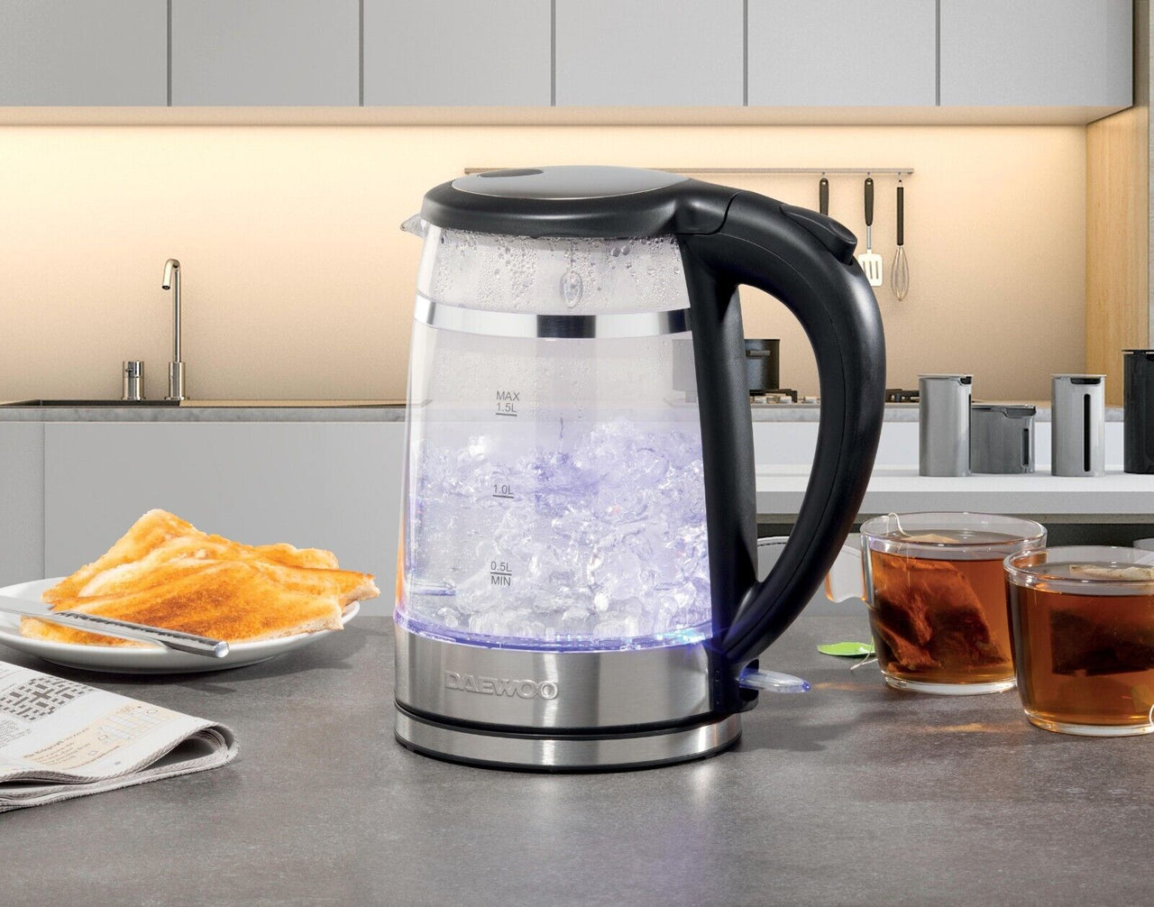 Daewoo 1.7L 3KW Glass Kettle, 2 Slice Glass Toaster & 20L 700W Microwave. Matching Set in Silver Stainless Steel & Glass