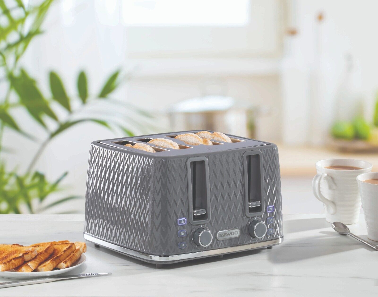 Daewoo Matching Kettle Toaster Microwave Cream Kettle Toaster And