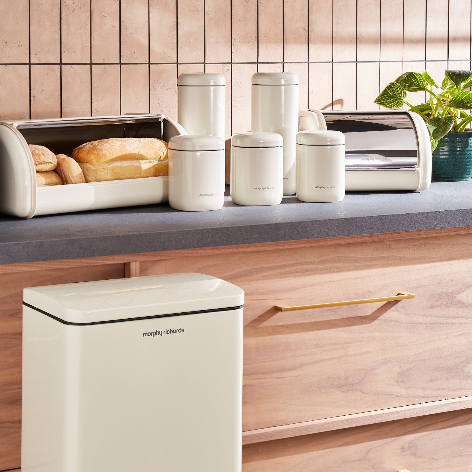 Morphy Richards Equip Kitchen Storage Canisters Set of 2 Large Canisters Cream6