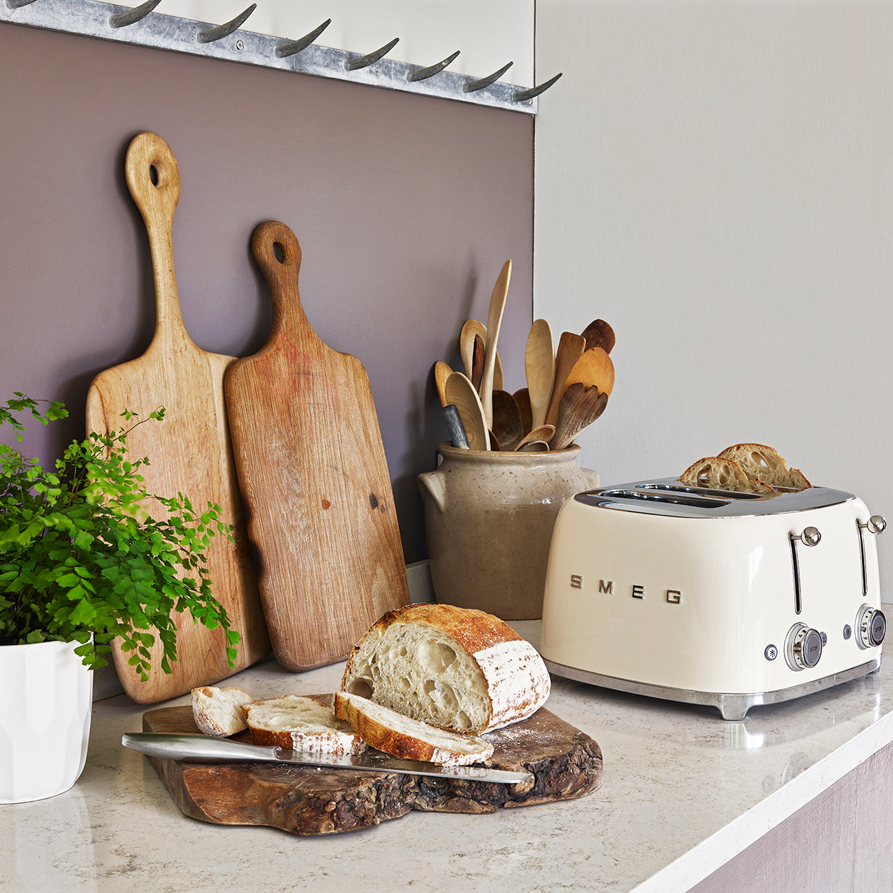 SMEG Cream Kettle KLF03CRUK Slice Toaster TSF03CRUK Matching Set