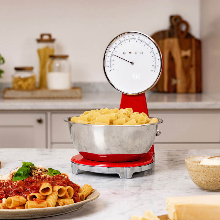 Redman Kitchen Scale Smeg Retro Kitchen Scales in Red. Analogue & Digital KSF01RDWW
