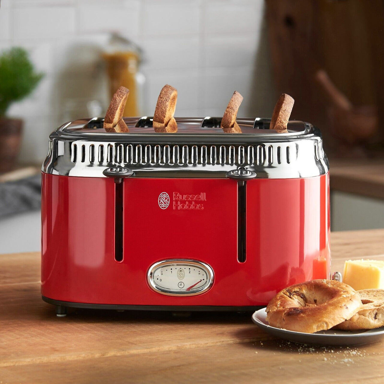 Russell Hobbs Retro Red 4 Slice Toaster Stainless Steel 21690 New 3 Yr Guarantee