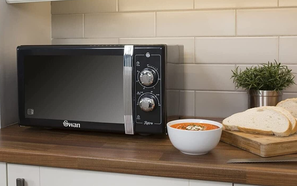 Swan Retro 25L 900W Manual Microwave in Black SM22070LBN Retro Design Microwave