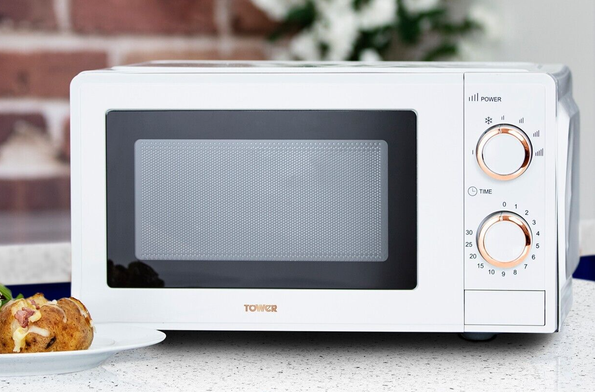 Tower T24029WRG  17L 700W Microwave in White & Rose Gold - New -3 Year Guarantee