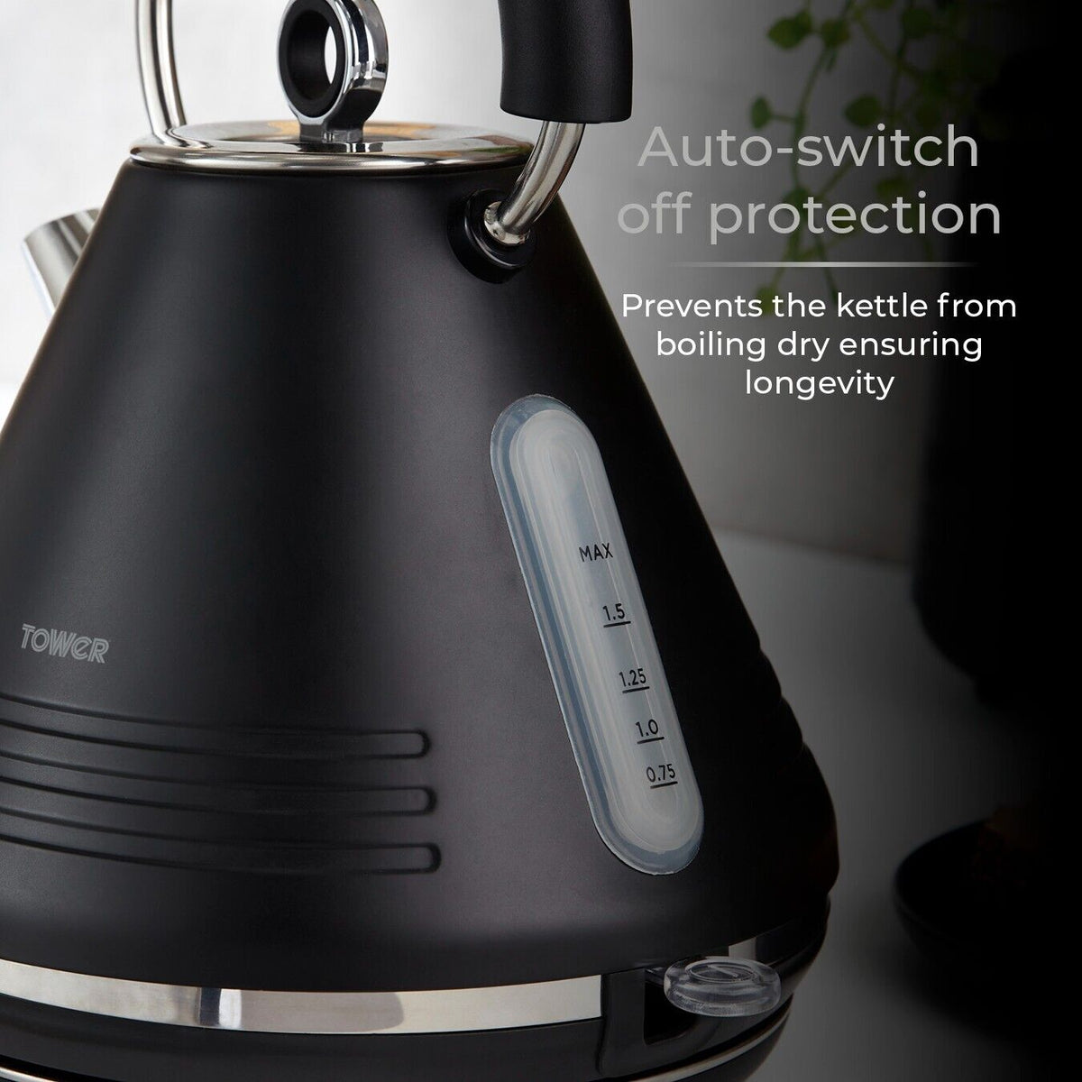 Pyramidal Kettle Tower Ash Black 1.7L 3KW Pyramid Kettle Contemporary Design T10074BLK
